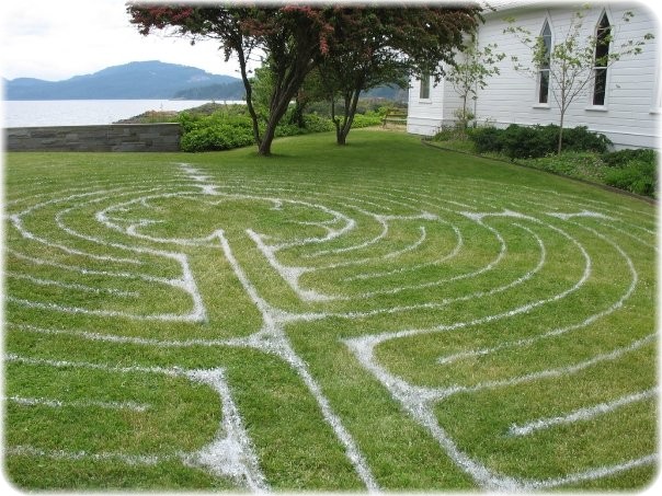 Emmanuel's temporary labyrinth